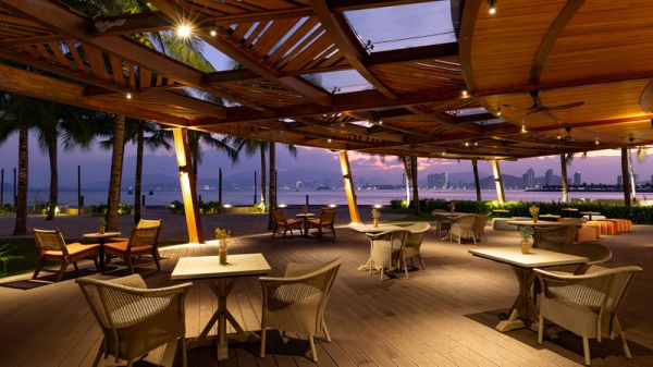 Best Restaurants in Nha Trang: Top 10 Must-Try Dining Spots (2026)